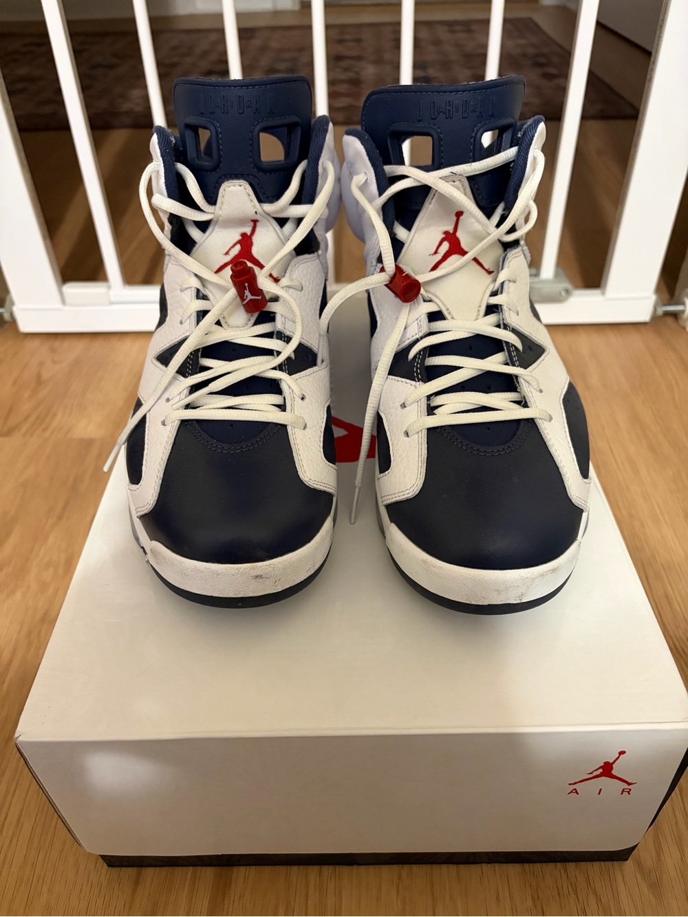 Jordan Retro 6 Basketball Shoes - Navy/White with Red Accent
